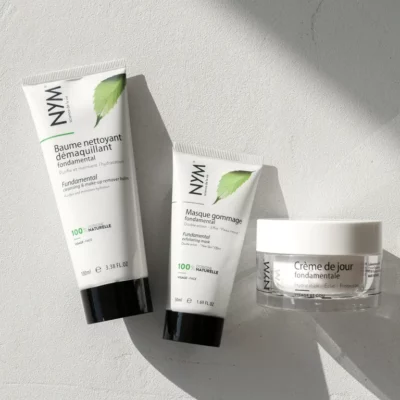 Pack essentiel au neem regroupant : masque gommage exfoliant, baume nettoyant démaquillant naturel, crème de jour hydratante au neem
